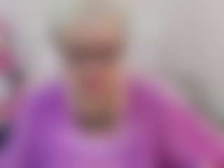 Live cam show with KayleSmoll - Latina Mature on iamadamtest123.com