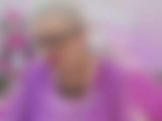Live cam show with KayleSmoll - Granny Blonde Hair on Camsoda