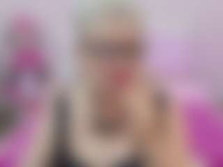 Live cam show with KayleSmoll - Granny Blonde Hair on Camsoda