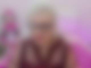 Live cam show with KayleSmoll - Granny MILF on Camming Site
