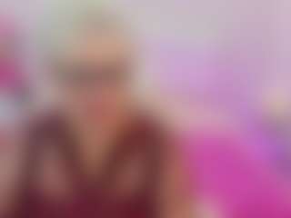 Show de câmera ao vivo com KayleSmoll - Granny Big Tits no Camsoda