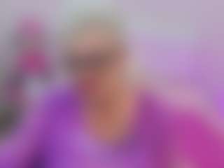 Live-Cam-Show mit KayleSmoll - Granny Big Tits auf Camsoda