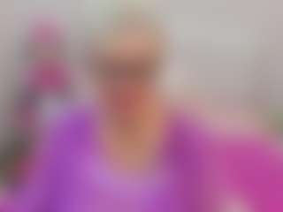 Live cam show with KayleSmoll - Senior on LiveSexCams6