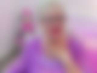 Live cam show with KayleSmoll - Senior on Stripli.com