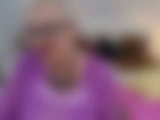 Live cam show with KayleSmoll - Granny Blonde Hair on Camsoda