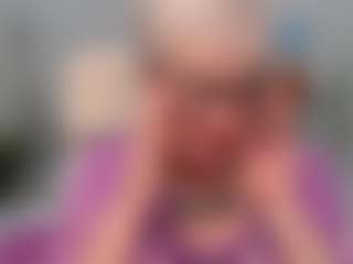 Live cam show with KayleSmoll - Striptease Granny on sexylive.show
