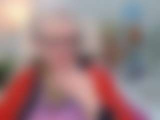 Live cam show with KayleSmoll - Granny MILF on Cam Slut