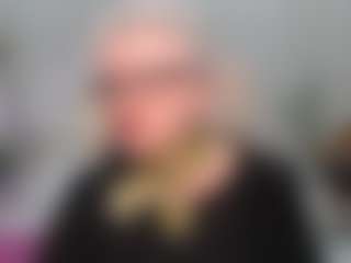 Live cam show with KayleSmoll - Granny on CSO-WL