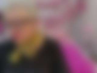 Live cam show with KayleSmoll - Granny Blonde Hair on CamwithHer