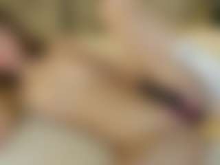 Live cam show with heidasdream - Skinny on Milfs Live