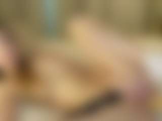 Live cam show with heidasdream - Blue Eyes on friskycurves.com