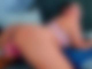 Live cam show with JessicaBannkss - Oil on CamwithHer
