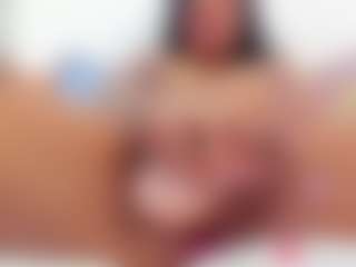 NahirKhan MILF webcam performer live streaming