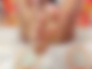 Live cam show with NahirKhan - Athletic MILF on fuklive.com