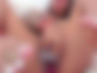 NahirKhan MILF webcam performer live streaming