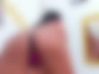 Live cam show with NahirKhan - Black MILF on CamClone