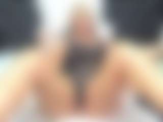 Live cam show with TaboodirtyLove - Lovense on Dolls Live