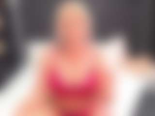 TaboodirtyLove MILF webcam performer live streaming
