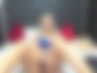 Live cam show with TaboodirtyLove - Bedroom MILF on dropp.cam