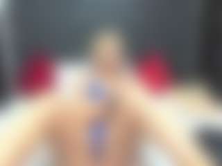 Live cam show with TaboodirtyLove - Bedroom MILF on googirlz
