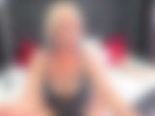 TaboodirtyLove MILF webcam performer live streaming