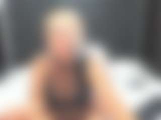 Live cam show with TaboodirtyLove - Bedroom Mature on xDating