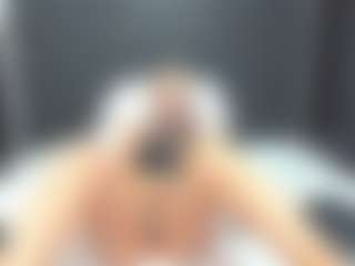 Live cam show with TaboodirtyLove - Bedroom on SmokeAndPoke