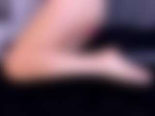 Live cam show with CandyPoppy - Cum on Free Soda