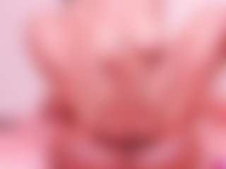 Live cam show with CintyaLeiner - Oil on Dare Cams