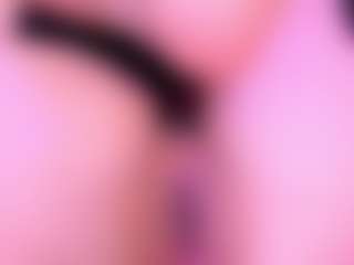 Live cam show with CintyaLeiner - Dildo on Camsoda
