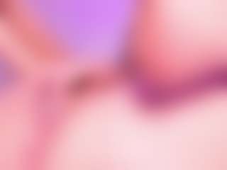 Live cam show with CintyaLeiner - Oil on Camsoda