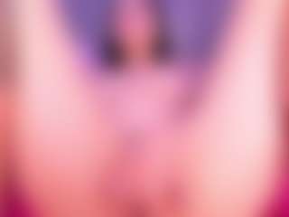 Live cam show with CintyaLeiner - Smoking on Milfs Live