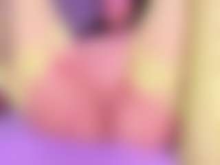 Live cam show with CintyaLeiner - Amateur Big Tits on Camsoda.co