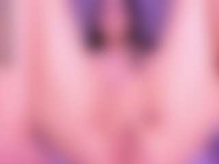 Live cam show with CintyaLeiner - Ride Torso on Latina Girls