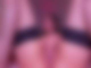 Live cam show with CintyaLeiner - Ass Bouncing on Gym Cam Girls