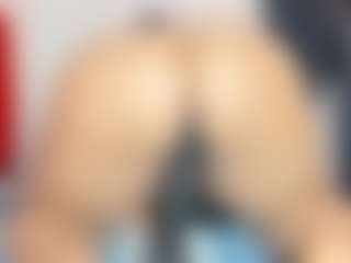 daniikbiigg's Live Sex Cam Show