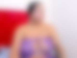 Live cam show with daniikbiigg - Ebony Squirt on AdultVida.com