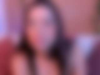 Live cam show with Melissa - Black MILF on live18s.com