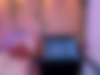 Live cam show with Melissa - Shaved on Camsoda