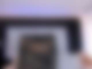 Live cam show with Melissa - Shaved on Dolls Live