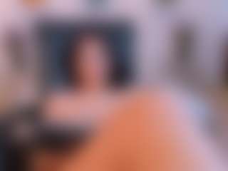 Live cam show with Melissa - Middle Aged on Mixed Magazine Live