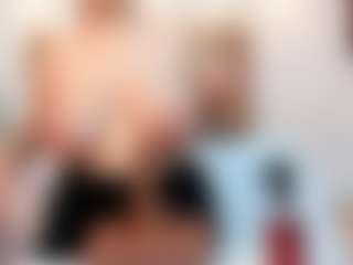Live cam show with Melissa - MILF Teen (18+) on Camsoda