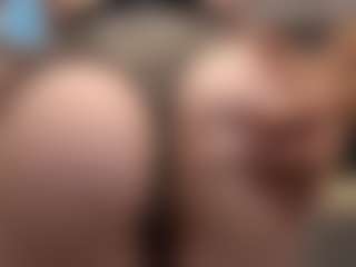boobs-and-billiards's Live Sex Cam Show