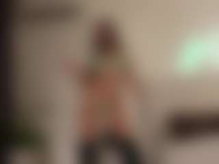 Live cam show with Nika - Erotic Dance on Camsoda