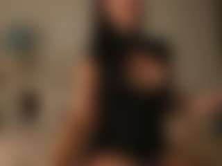 Live cam show with Nika - Gamer Athletic on Camsoda