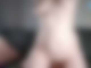 Samantha MILF webcam performer live streaming