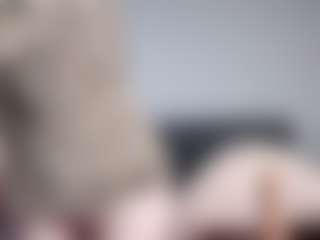 Live cam show with Samantha - Big Tits MILF on CSO-WL