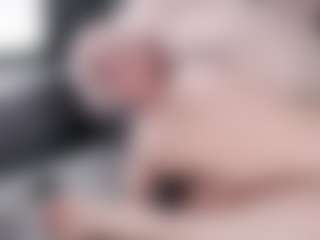 Samantha MILF webcam performer live streaming