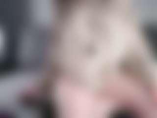 Live cam show with Samantha - Amateur MILF on Streamer API