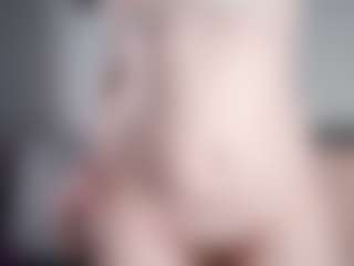 Live cam show with Samantha - Small on Milfs Live